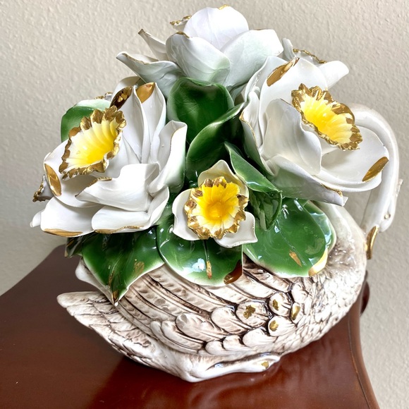 Large Vintage Italian Capodimonte Floral Swan Centerpiece Figurine Statue Decor - Picture 11 of 11